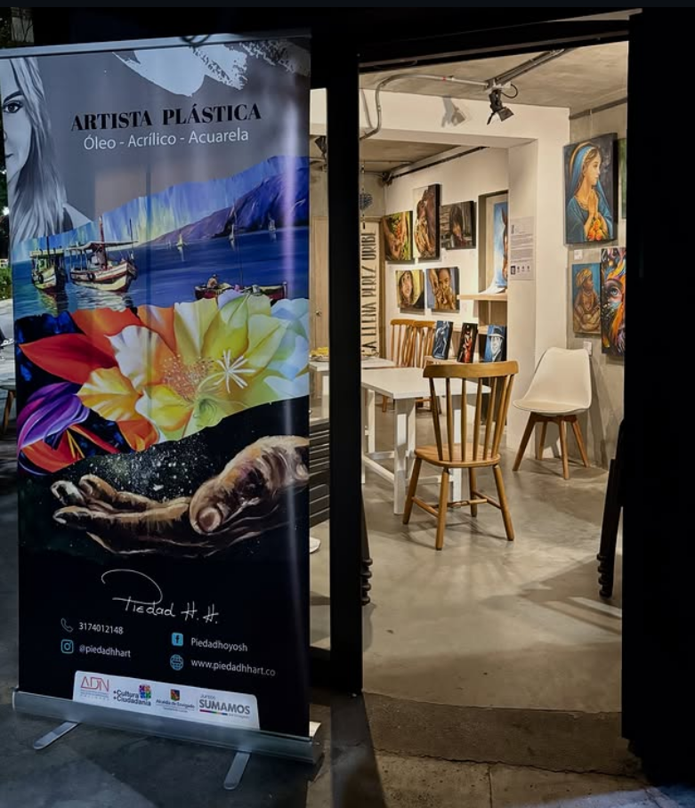 Hoy 2 de julio de 2026 abrimos las puertas de nuestra galería a la hermosa obra de Piedad Hoyos, artista plástica antioqueña. ☺️